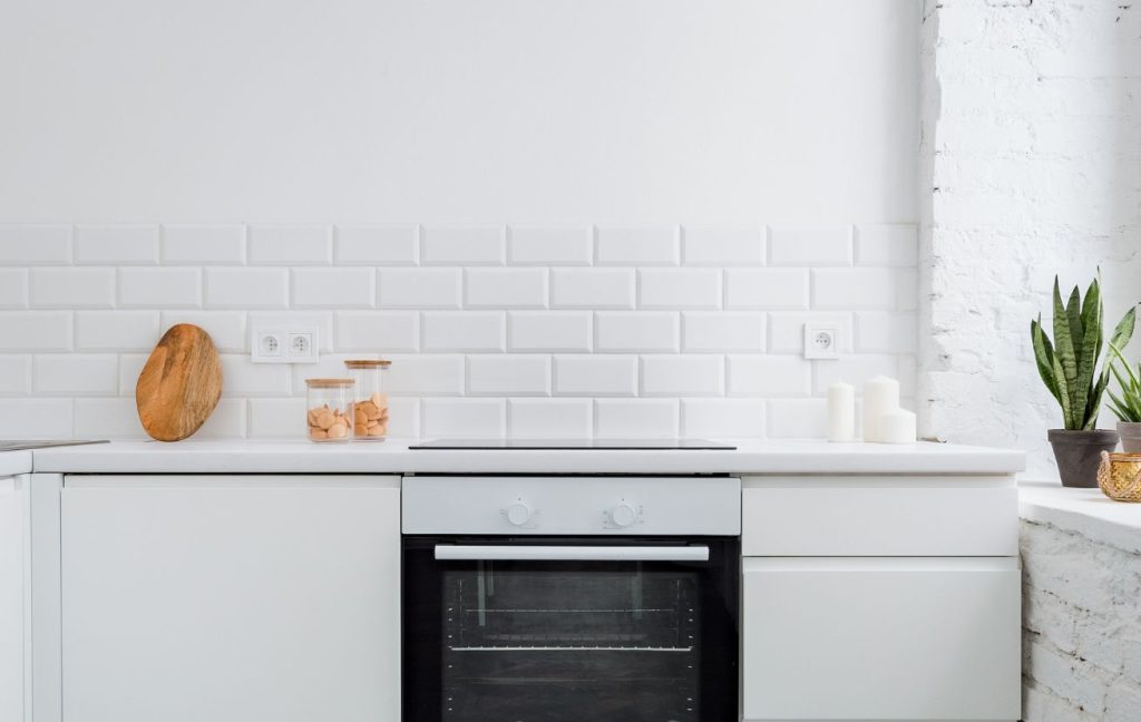 20 Great Small Kitchen Design Ideas 2 Paint small kitchen walls with light paint