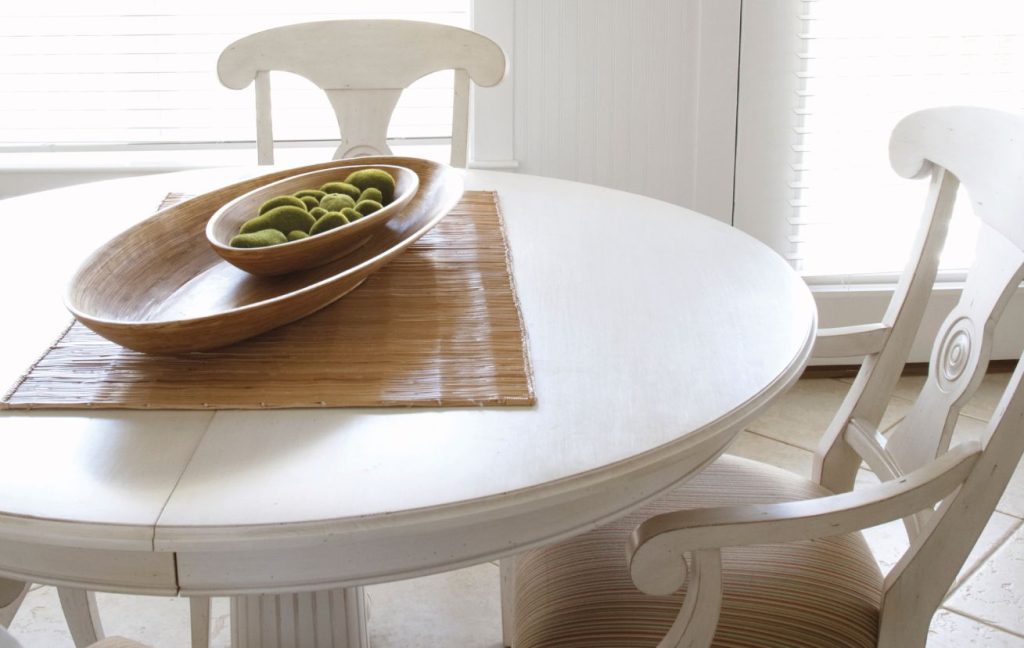 20 Great Small Kitchen Design Ideas 19 Foldable dining table in a small kitchen