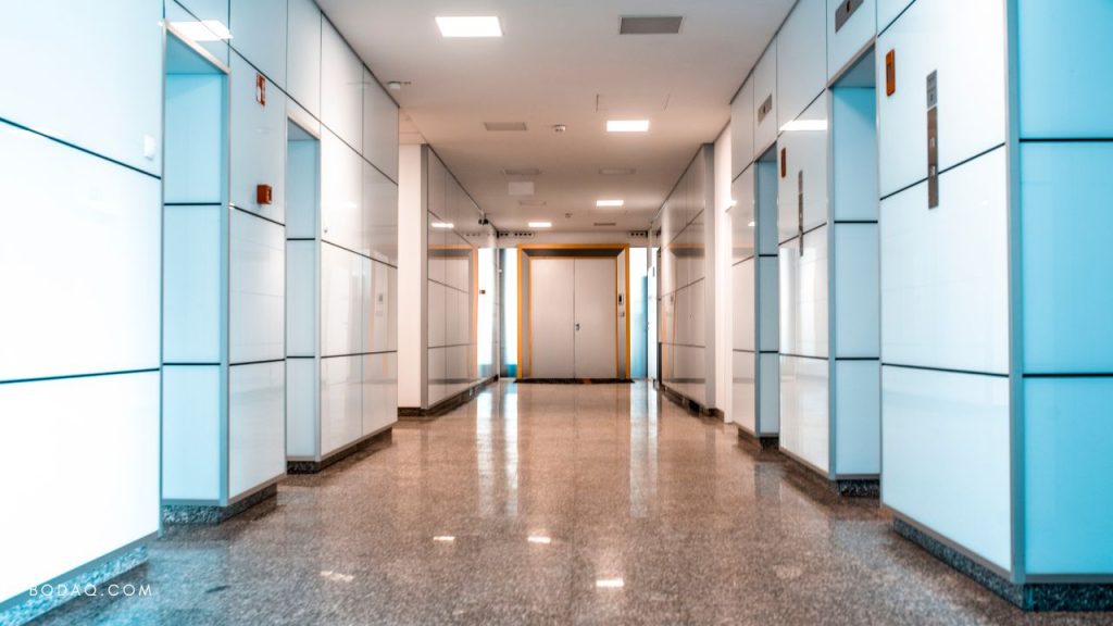 Best Hallway Colors: New Ideas in 2023 3 Best color for the hallway: white