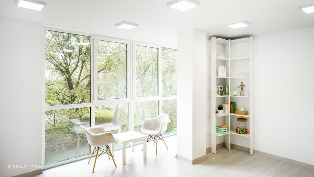 Off-White Wall Colors in Interior Design 2 Off-white wall color: dining room