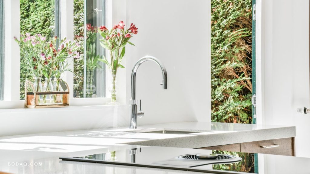 Simple Kitchen Wall Décor Ideas 12 Simple kitchen decor ideas: Use plants
